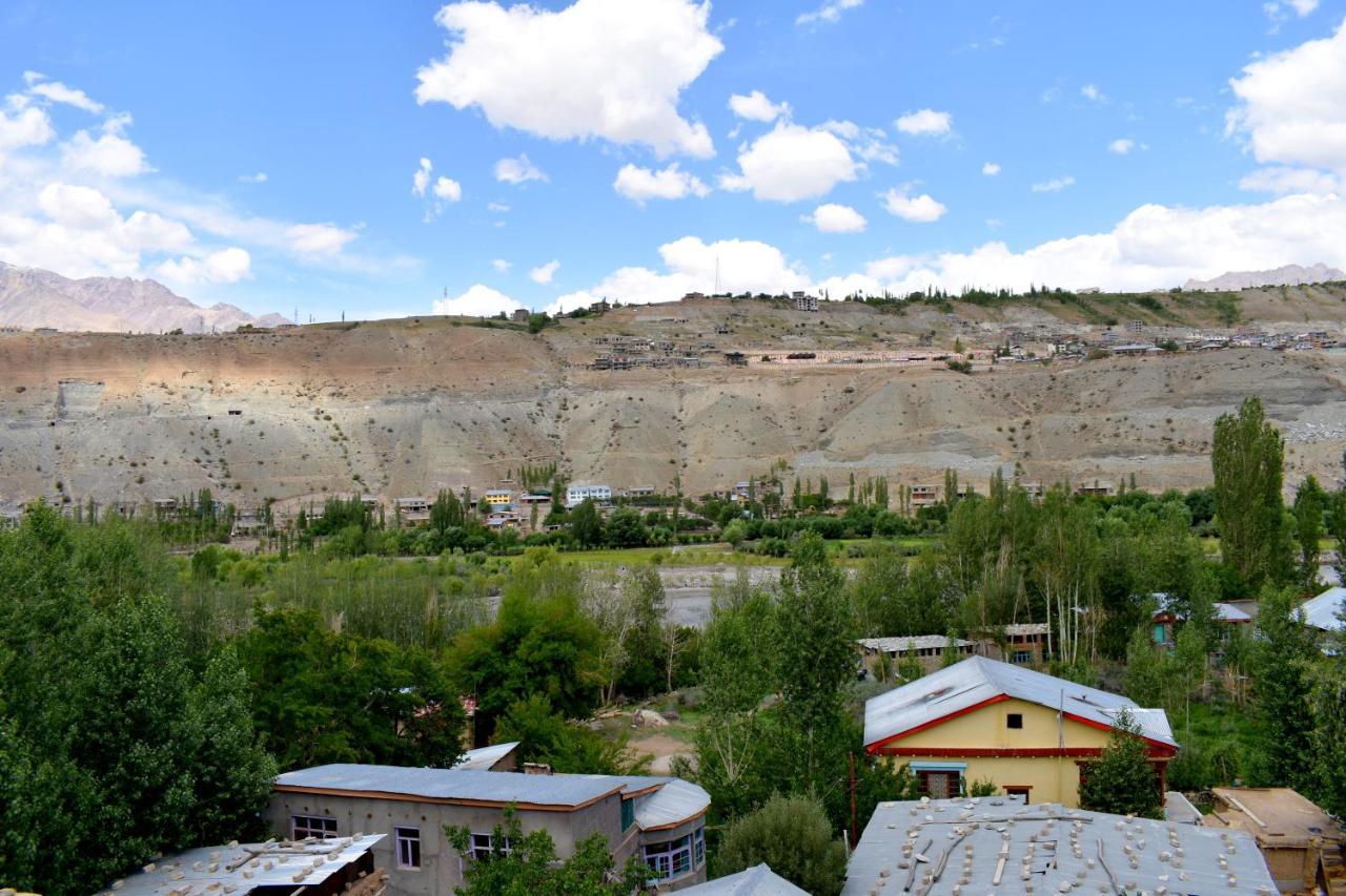 Hotel Rangyul Kargil Exterior photo